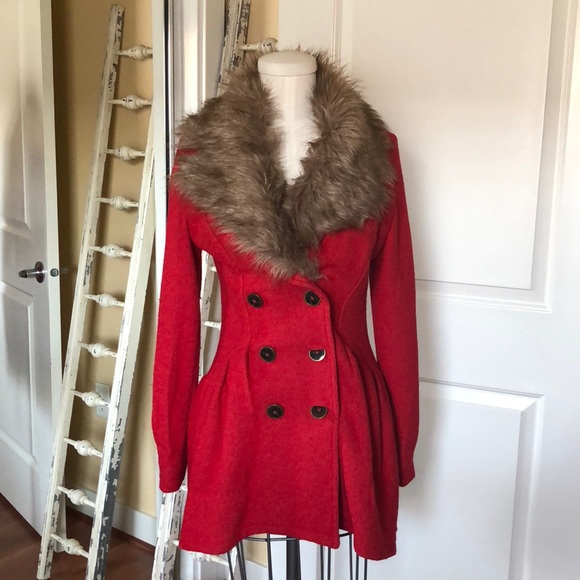 Coat W Detachable Fur Collar 